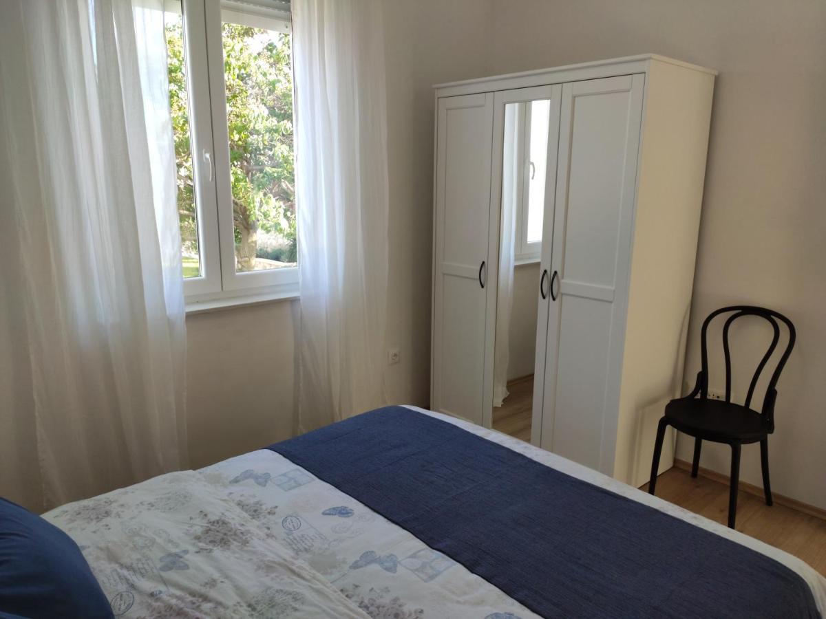 Apartmani Sara 2 Betina  Exteriér fotografie
